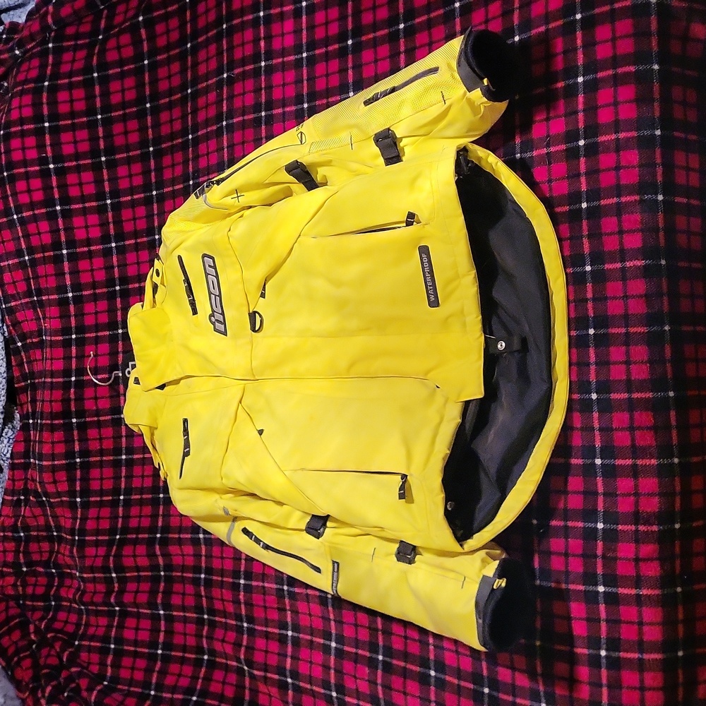 ICON Foul Weather Jacket with Hydration Pack 1.5 Liters